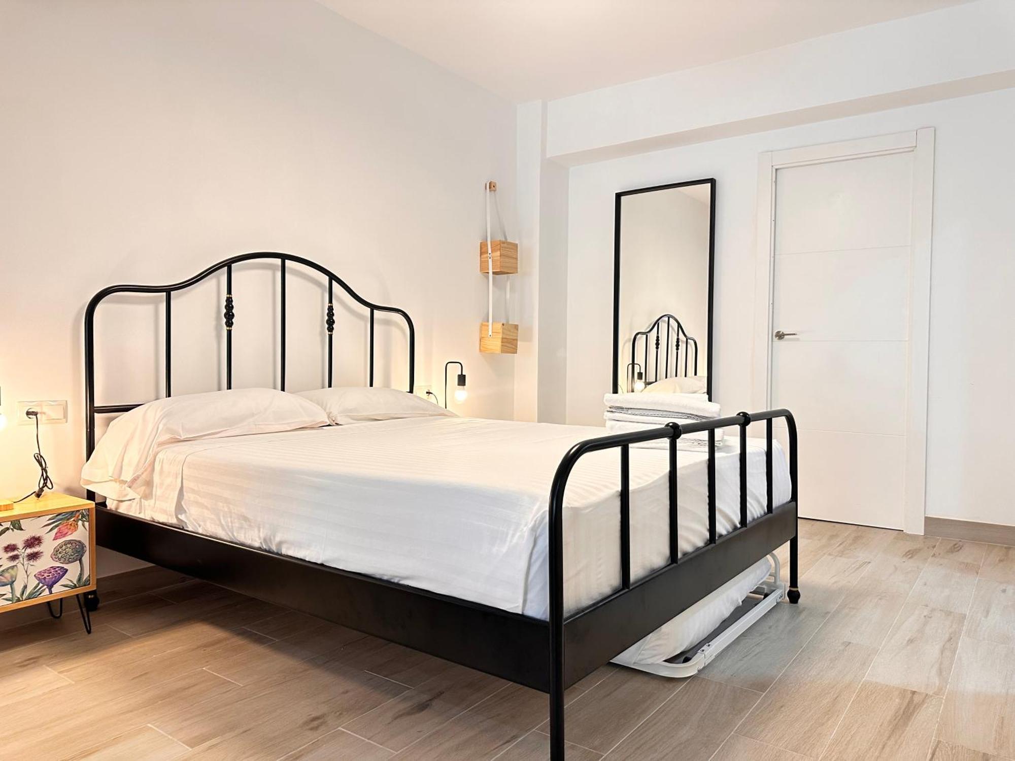 Alberola Industrial Style Apartment Валенсия Екстериор снимка